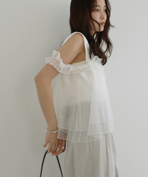 Freesia by andme(フリージアバイアンドミー)の「ビスチェ風チュールドッキングノースリーブトップス(Tシャツ/カットソー・レディース・オフホワイト/ブラック/チャコールグレー・M)」の21枚目の写真