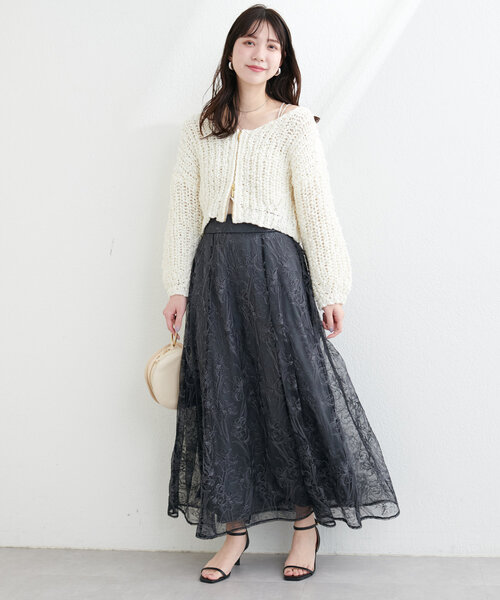 natural couture(ナチュラルクチュール)の「刺繍チュールフレアスカート(スカート・レディース・ピンク/サックスブルー/ブラック/ライトベージュ・FREE)」の8枚目の写真
