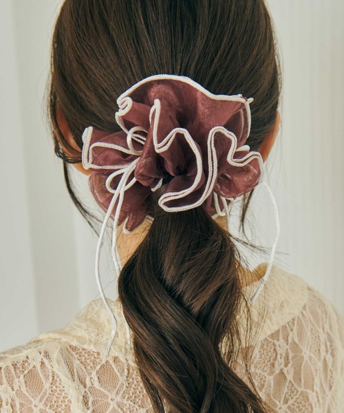 GOLDY（ゴールディ）の「リボン ハング パイピング シュシュ（シュシュ・レディース・オフホワイト/ライトブラウン/ブラック/ワイン/ベージュ・FREE）」の5枚目の写真