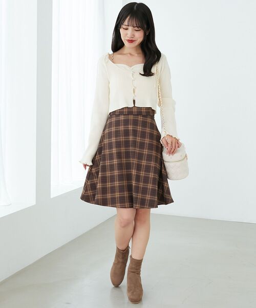 MAJESTIC LEGON（マジェスティックレゴン）の「【丈が選べる/スタイルアップが叶う】バックレースアップフレアスカート（スカート・レディース・ホワイト系その他2/グレー/オフホワイト/ブラック系その他3/ブラック系その他2/ブラック/ブラック系その他/ホワイト系その他/グレー系その他/アイボリー/ホワイト系その他3/A/ダークブラウン/ブラウン/ブラウン系その他2/ホワイト系その他4/B/ブラウン系その他5・MEDIUM/SMALL）」の14枚目の写真