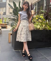 バックレースアップフレアスカート