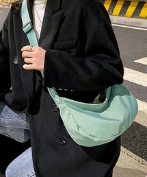 超軽量！シンプル無地ラウンドショルダーバッグ