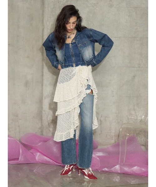 EVRIS(エヴリス)の「ポインテッドスニーカーヒール(パンプス・レディース・ホワイト/レッド/シルバー・LARGE/MEDIUM/SMALL)」の4枚目の写真