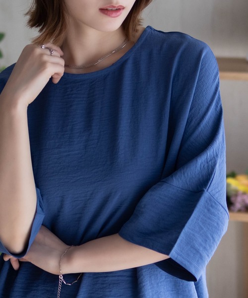 NAVY(ネイビー)の「nAvy SARARI ウェーブバックタックプルオーバー(シャツ/ブラウス・レディース・チャコールグレー/セージグリーン/ブルー・M/L)」の3枚目の写真