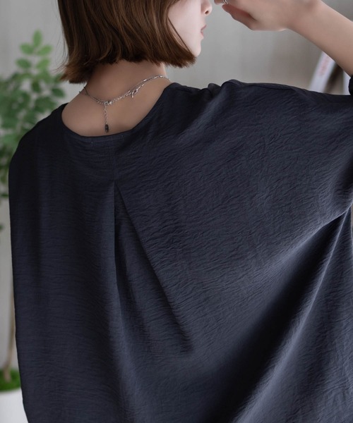 NAVY(ネイビー)の「nAvy SARARI ウェーブバックタックプルオーバー(シャツ/ブラウス・レディース・チャコールグレー/セージグリーン/ブルー・M/L)」の7枚目の写真