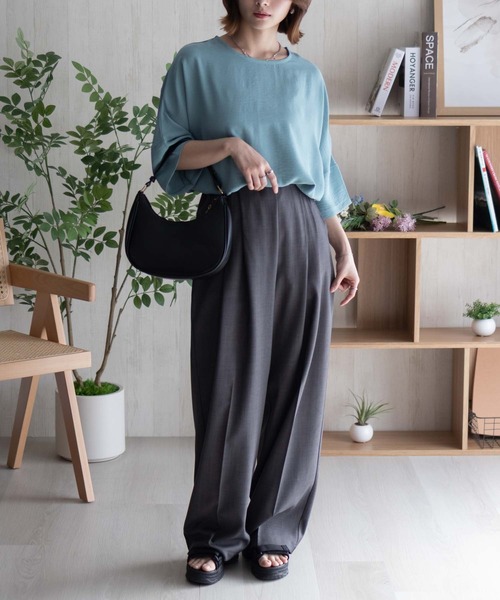 NAVY(ネイビー)の「nAvy SARARI ウェーブバックタックプルオーバー(シャツ/ブラウス・レディース・チャコールグレー/セージグリーン/ブルー・M/L)」の9枚目の写真