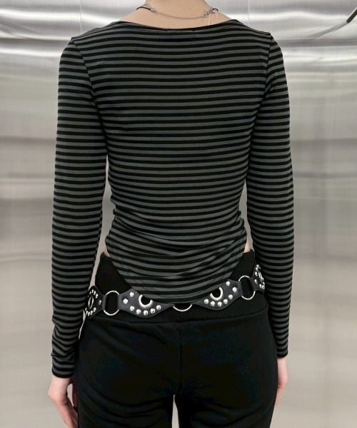 Never mind the XU / Chikashitsu+(ネバーマインド ザ エックスユー / チカシツプラス)の「【nmtc+】v neck border long sleeve T / 【エヌエムティーシープラス】ブイネックボーダー長袖Tシャツ(Tシャツ/カットソー・レディース・ホワイト×ブラック/チャコールグレー×ブラック・ONE SIZE)」の11枚目の写真