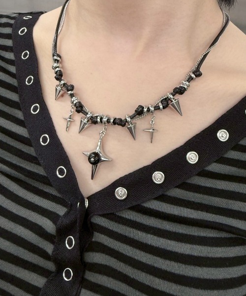 Never mind the XU / Chikashitsu+(ネバーマインド ザ エックスユー / チカシツプラス)の「【nmtc+】v neck border long sleeve T / 【エヌエムティーシープラス】ブイネックボーダー長袖Tシャツ(Tシャツ/カットソー・レディース・ホワイト×ブラック/チャコールグレー×ブラック・ONE SIZE)」の12枚目の写真