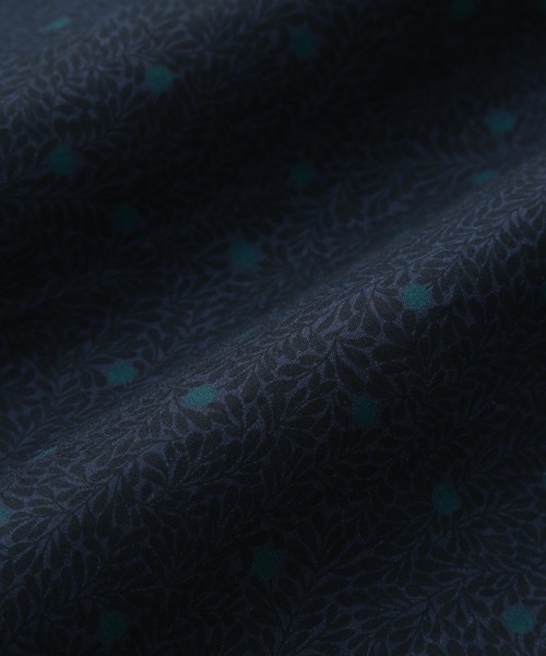 NANO universe(ナノユニバース)の「オリジナルパターンフラワープリントシャツ 長袖(シャツ/ブラウス・メンズ・チャコール/ネイビー/ホワイト・L/M/S)」の16枚目の写真