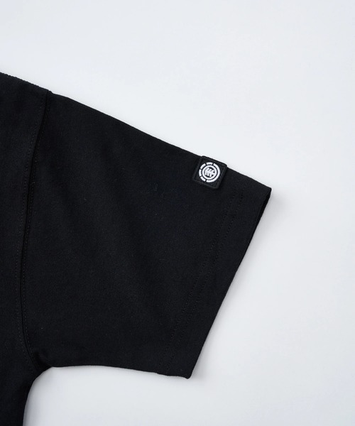 ELEMENT(エレメント)の「ELEMENT キッズ TIMBER WOLF SS YOUTH Tシャツ 【2025年春夏モデル】/エレメントキッズTIMBERコラボバックプリント半袖Tシャツ(Tシャツ/カットソー・キッズ・グリーン系その他/ブラック/ブラック×レッド・LARGE/MEDIUM/SMALL/X-LARGE)」の7枚目の写真