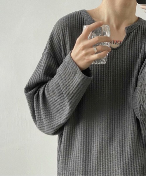 CERCA(チェルカ)の「【NOWLE】ワッフル デザイン ミニ Uネック 無地 ロンT(Tシャツ/カットソー・メンズ・グレー/ホワイト/ブラック・LARGE/MEDIUM/X-LARGE)」の8枚目の写真