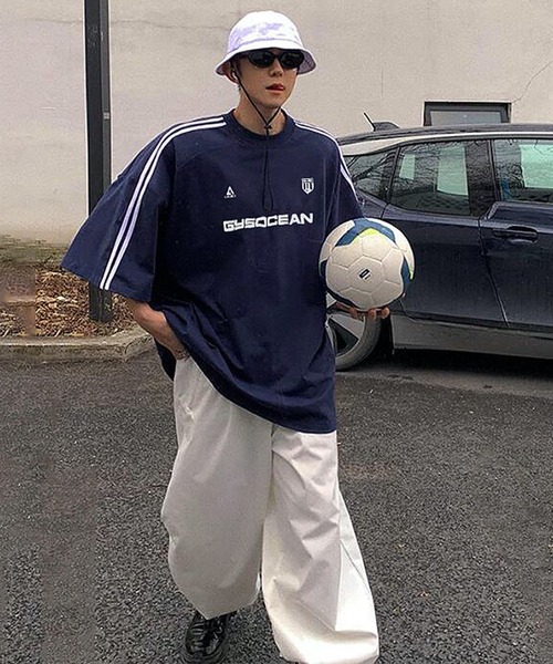 CERCA(チェルカ)の「【NOWLE】ライン柄 スポーティー ビッグ ゲームシャツ/サッカーシャツ(Tシャツ/カットソー・メンズ・グレー/ネイビー・LARGE/X-LARGE)」の2枚目の写真