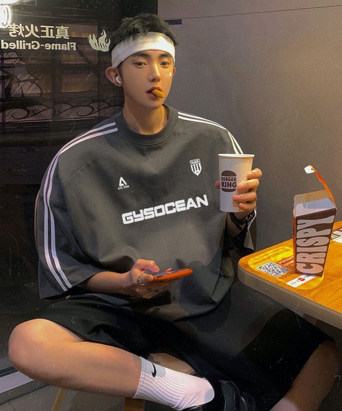 CERCA(チェルカ)の「【NOWLE】ライン柄 スポーティー ビッグ ゲームシャツ/サッカーシャツ(Tシャツ/カットソー・メンズ・グレー/ネイビー・LARGE/X-LARGE)」の7枚目の写真