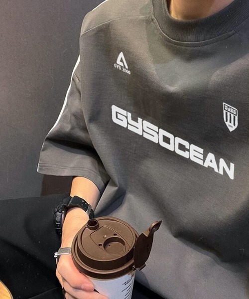 CERCA(チェルカ)の「【NOWLE】ライン柄 スポーティー ビッグ ゲームシャツ/サッカーシャツ(Tシャツ/カットソー・メンズ・グレー/ネイビー・LARGE/X-LARGE)」の13枚目の写真