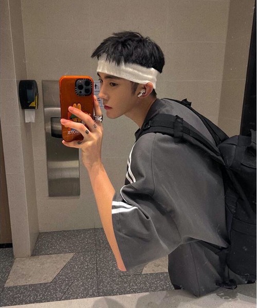 CERCA(チェルカ)の「【NOWLE】ライン柄 スポーティー ビッグ ゲームシャツ/サッカーシャツ(Tシャツ/カットソー・メンズ・グレー/ネイビー・LARGE/X-LARGE)」の18枚目の写真