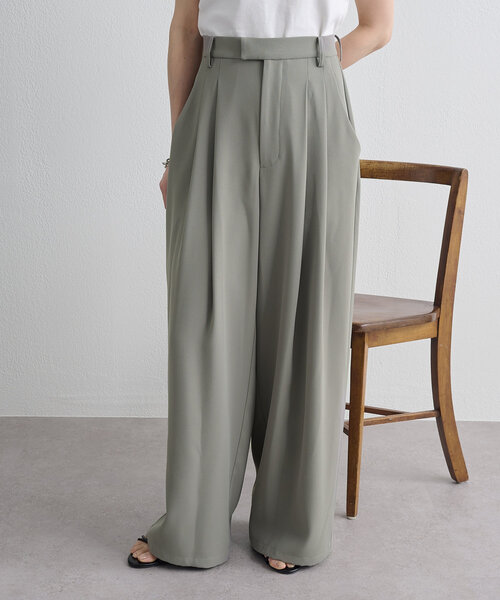 Omekashi（オメカシ）の「タックワイドスラックス（スラックス・レディース・オフホワイト/グレー/ブラック/チャコールグレー・38/36/PS）」の4枚目の写真