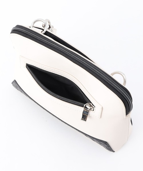 NICOLE CLUB FOR MEN(ニコルクラブフォーメン)の「トラペゾイド 2WAYミニショルダーバッグ(ショルダーバッグ・メンズ・ネイビー/ベージュ/ブラック・FREE)」の8枚目の写真