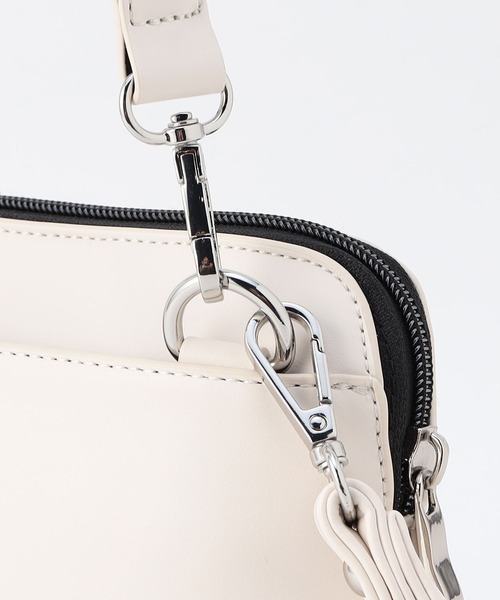 NICOLE CLUB FOR MEN(ニコルクラブフォーメン)の「トラペゾイド 2WAYミニショルダーバッグ(ショルダーバッグ・メンズ・ネイビー/ベージュ/ブラック・FREE)」の12枚目の写真