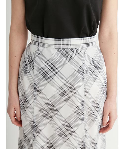 CELFORD(セルフォード)の「シアーチェックナロースカート(スカート・レディース・ダークネイビー/ホワイト/ベージュ・38/36)」の7枚目の写真