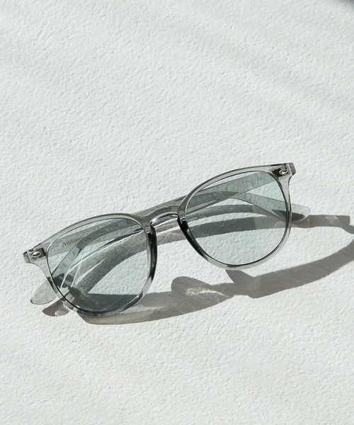 Andemiu（アンデミュウ）の「ボストンUVサングラス323778（サングラス・レディース・ベージュ/グレー/ブラウン/ブラック・FREE）」の2枚目の写真