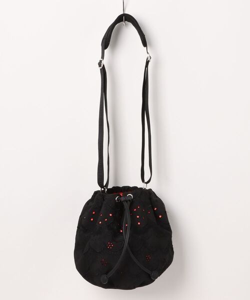 tsumori chisato CARRY（ツモリチサトキャリー）の「ショルダーバッグ　ツモリチサト　スカラップ（ショルダーバッグ・レディース・ベージュ/グリーン/ブラック・FREE）」の2枚目の写真