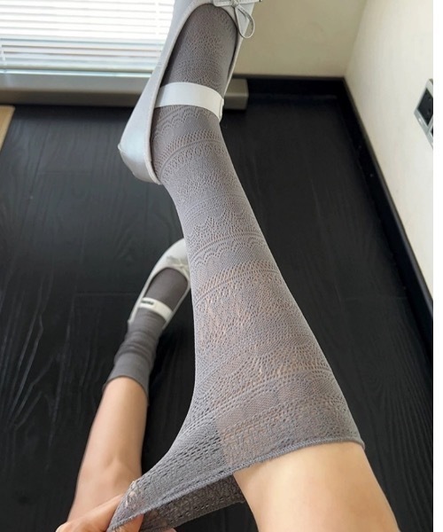 SHEPP（シープ）の「【1P】ロングレースソックス（ソックス/靴下・レディース・ホワイト/アイボリー/ブラック・F）」の8枚目の写真