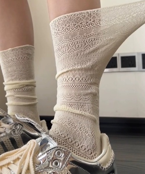 SHEPP（シープ）の「【1P】ロングレースソックス（ソックス/靴下・レディース・ホワイト/アイボリー/ブラック・F）」の4枚目の写真