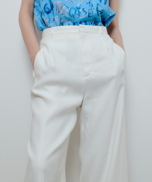 allureville(アルアバイル)の「NALYAストレッチパンツ(その他パンツ・レディース・ホワイト/ネイビー・1/2)」の10枚目の写真