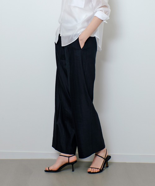 allureville(アルアバイル)の「NALYAストレッチパンツ(その他パンツ・レディース・ホワイト/ネイビー・1/2)」の14枚目の写真