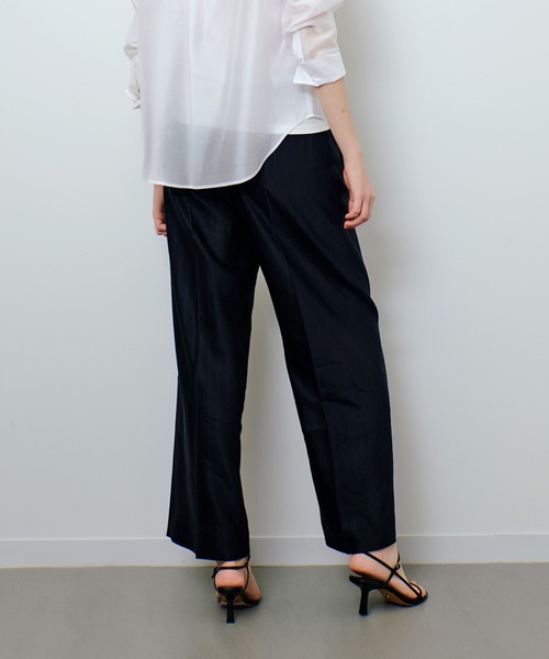allureville(アルアバイル)の「NALYAストレッチパンツ(その他パンツ・レディース・ホワイト/ネイビー・1/2)」の15枚目の写真