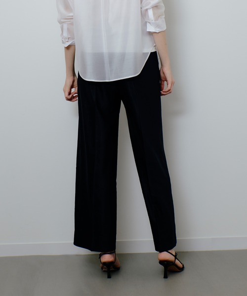 allureville(アルアバイル)の「NALYAストレッチパンツ(その他パンツ・レディース・ホワイト/ネイビー・1/2)」の16枚目の写真