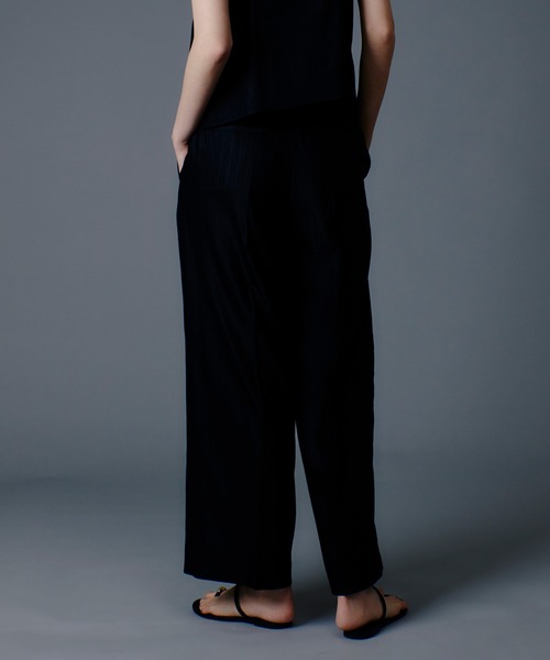 allureville(アルアバイル)の「NALYAストレッチパンツ(その他パンツ・レディース・ホワイト/ネイビー・1/2)」の19枚目の写真