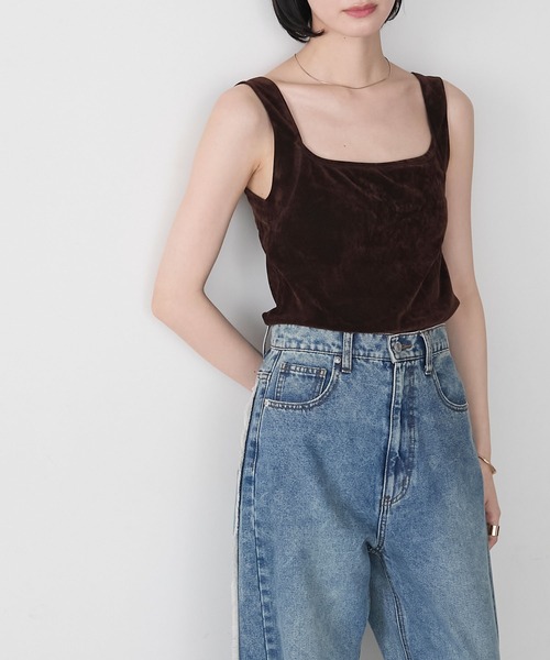 forksy.（フォルクシー）の「【 RIKA × forksy. 】カップ付き サマーベロア ラウンドスクエア ノースリーブトップス（タンクトップ・レディース・ブラック/ブラウン・FREE）」の8枚目の写真