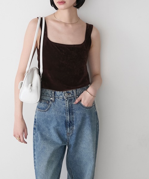 forksy.（フォルクシー）の「【 RIKA × forksy. 】カップ付き サマーベロア ラウンドスクエア ノースリーブトップス（タンクトップ・レディース・ブラック/ブラウン・FREE）」の10枚目の写真