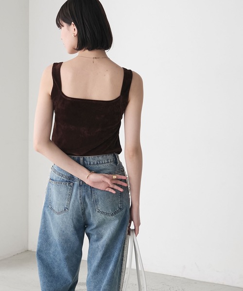 forksy.（フォルクシー）の「【 RIKA × forksy. 】カップ付き サマーベロア ラウンドスクエア ノースリーブトップス（タンクトップ・レディース・ブラック/ブラウン・FREE）」の13枚目の写真