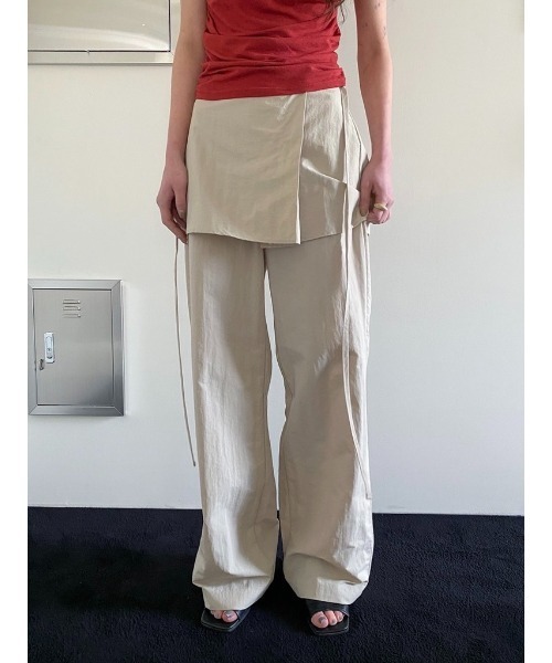 Didot.showroom（ディドット ショールーム）の「ラップSKレイヤーワイドパンツ（その他パンツ・レディース・ベージュ/ブラック・S/M）」の2枚目の写真