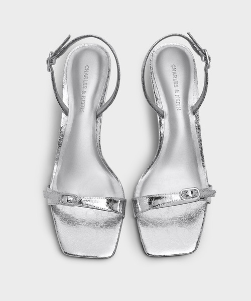 CHARLES & KEITH(チャールズ & キース)の「バックル スリングバックキトゥンヒール(サンダル・レディース・シルバー/ライトアッシュグレー/ブラック系その他7・22cm/22.5cm/23cm/23.5cm/24.5cm/25cm/25.5cm/26.5cm)」の14枚目の写真