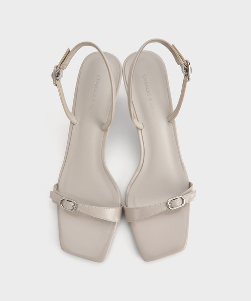 CHARLES & KEITH(チャールズ & キース)の「バックル スリングバックキトゥンヒール(サンダル・レディース・シルバー/ライトアッシュグレー/ブラック系その他7・22cm/22.5cm/23cm/23.5cm/24.5cm/25cm/25.5cm/26.5cm)」の12枚目の写真
