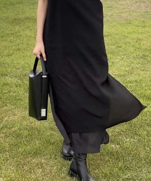 gossip！ロサンゼルス（ゴシップロサンゼルス）の「リンクルテクスチャー キャミソールワンピース（ワンピース・レディース・カーキ/ブラック/ライトグレー・FREE）」の15枚目の写真