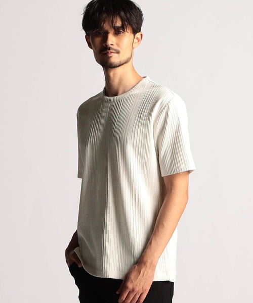 NICOLE CLUB FOR MEN（ニコルクラブフォーメン）の「【２５モデルEC限定再販売】ブリスターチェッククルーネック半袖プルオーバー（Tシャツ/カットソー・メンズ・ホワイト系1/ホワイト系2/ホワイト系3/ブラック系・MEDIUM/LARGE/X-LARGE）」の2枚目の写真