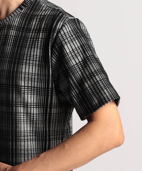 NICOLE CLUB FOR MEN（ニコルクラブフォーメン）の「【２５モデルEC限定再販売】ブリスターチェッククルーネック半袖プルオーバー（Tシャツ/カットソー・メンズ・ホワイト系1/ホワイト系2/ホワイト系3/ブラック系・MEDIUM/LARGE/X-LARGE）」の12枚目の写真