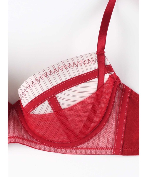 AMPHI(アンフィ)の「「HOUGA×AMPHI」 ブラジャー 脇スッキリ(ブラジャー・レディース・レッド/ブラック・B65/B70/B75/C65/C70/C75/D65/D70/D75/E65/E70/E75)」の3枚目の写真