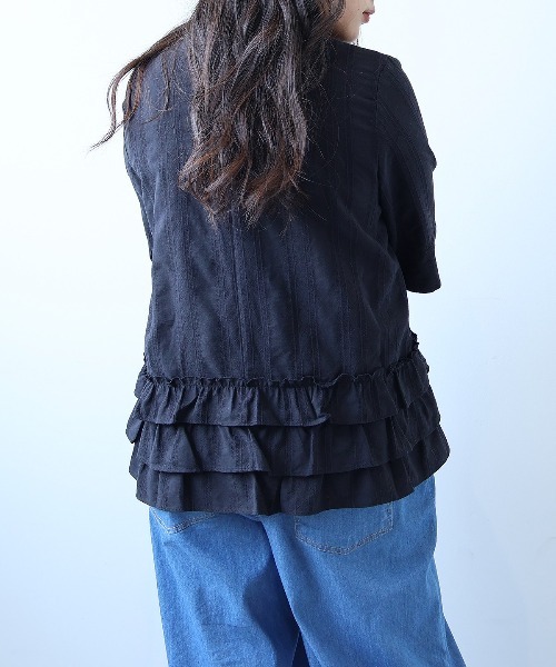 leswel(レスウェル)の「【L~5L 大きいサイズ】コットンドビーストライプフリルヘムブラウス 7分袖 春夏(シャツ/ブラウス・レディース・ライトグリーン/クリーム/ブラック・L/LL/3L/4L/5L)」の10枚目の写真