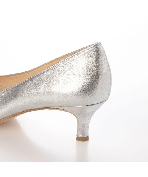 carino（カリーノ）の「ポインテッドトゥプレーンパンプス（パンプス・レディース・ブラック/シルバー・24cm/23.5cm/23cm/24.5cm/22.5cm）」の5枚目の写真
