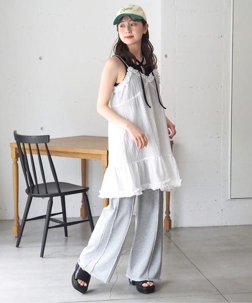 tiptop(ティップトップ)の「シアーフリル使いキャミチュニック(ワンピース・レディース・ブラック/オフホワイト・FREE)」の22枚目の写真