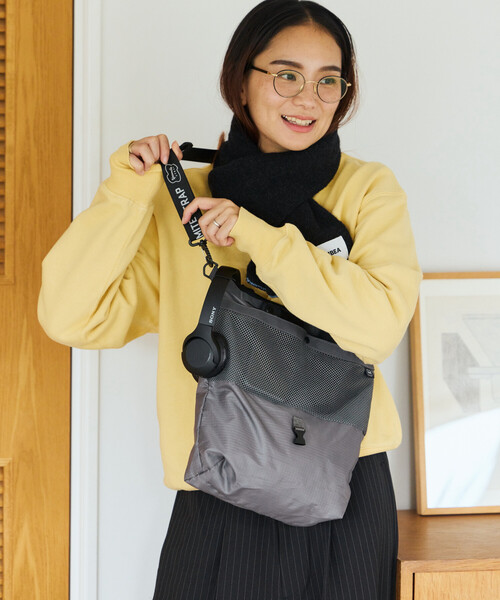 FREAK'S STORE(フリークスストア)の「YOSEMITE STRAP/ヨセミテストラップ EXPANDER SHOULDER BAG(ショルダーバッグ・メンズ・チャコールグレー/ブラック/オリーブ・ONE SIZE)」の16枚目の写真