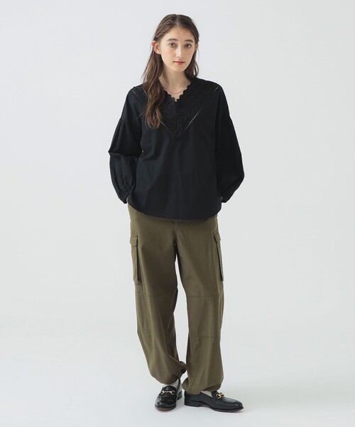 B:MING by BEAMS（ビーミングバイビームス）の「【洗える】ネック レース ブラウス（S～M）（シャツ/ブラウス・レディース・ブラック/オフホワイト・MEDIUM/SMALL）」の14枚目の写真