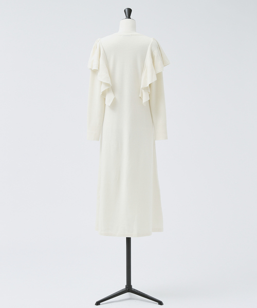DESIGNWORKS(デザインワークス)の「ラッフルニットワンピース(ワンピース・レディース・ホワイト/ブラック・38)」の5枚目の写真