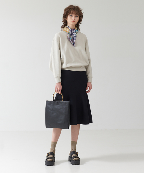 DESIGNWORKS（デザインワークス）の「裏毛ショート丈プルオーバー（Tシャツ/カットソー・レディース・グレイッシュベージュ/オレンジ・38）」の3枚目の写真