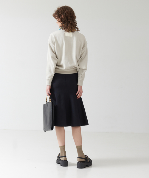 DESIGNWORKS（デザインワークス）の「裏毛ショート丈プルオーバー（Tシャツ/カットソー・レディース・グレイッシュベージュ/オレンジ・38）」の5枚目の写真